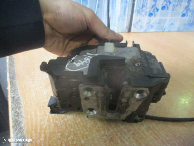 Fecho 300125D RENAULT CLIO 3 2006 1.5DCI 8V 70CV 5P CINZENTO FD 4 PINOS - 4