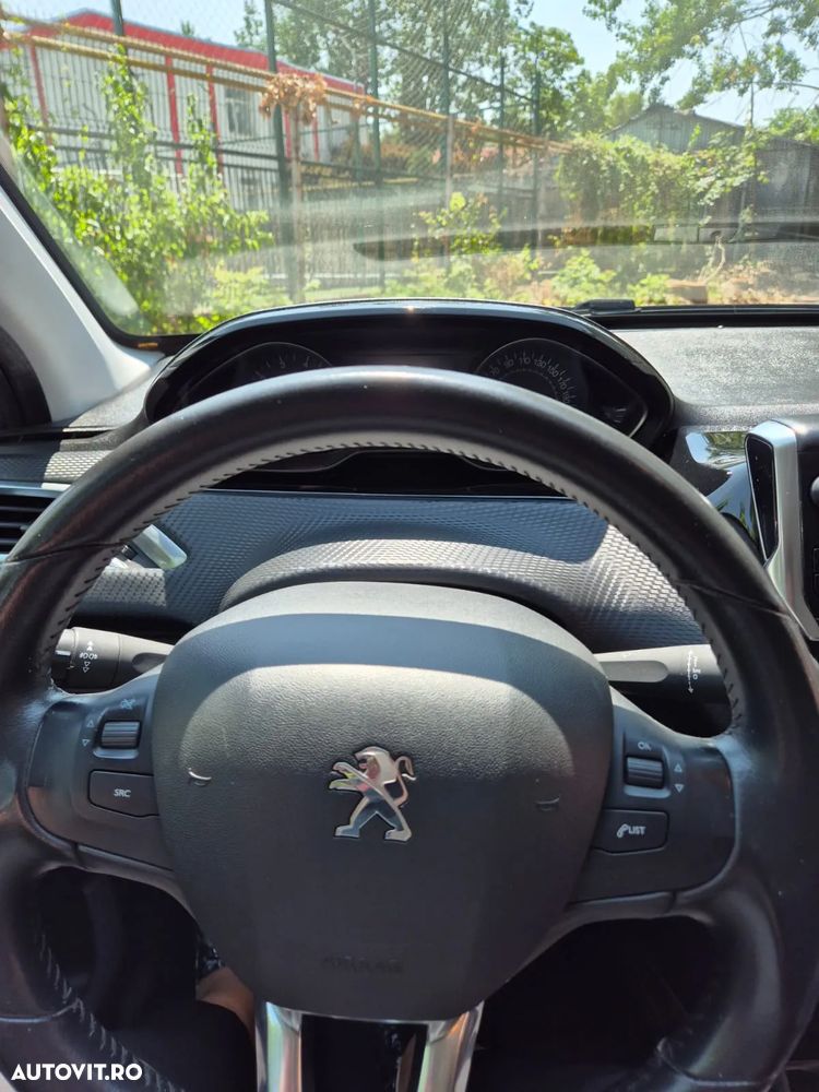 Peugeot 2008 1.2 PureTech Turbo EAT6 S&S Active - 9