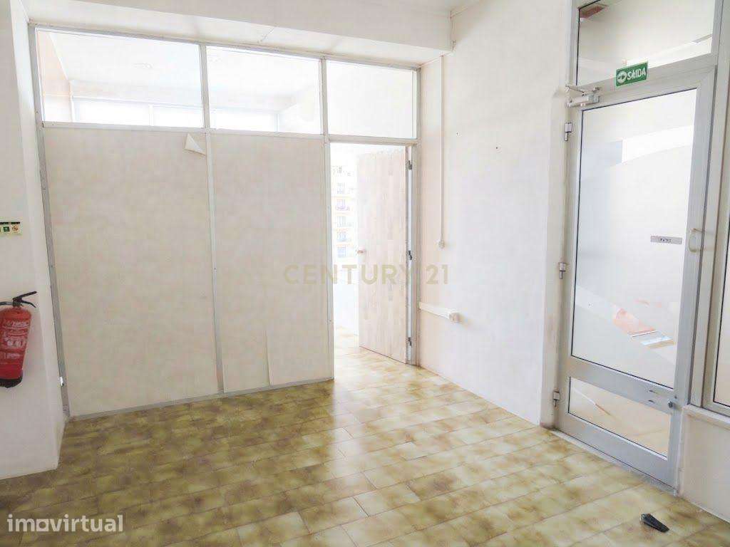 Excelente Loja Comercial à Venda em Vila Franca de Xira - Grande imagem: 2/11