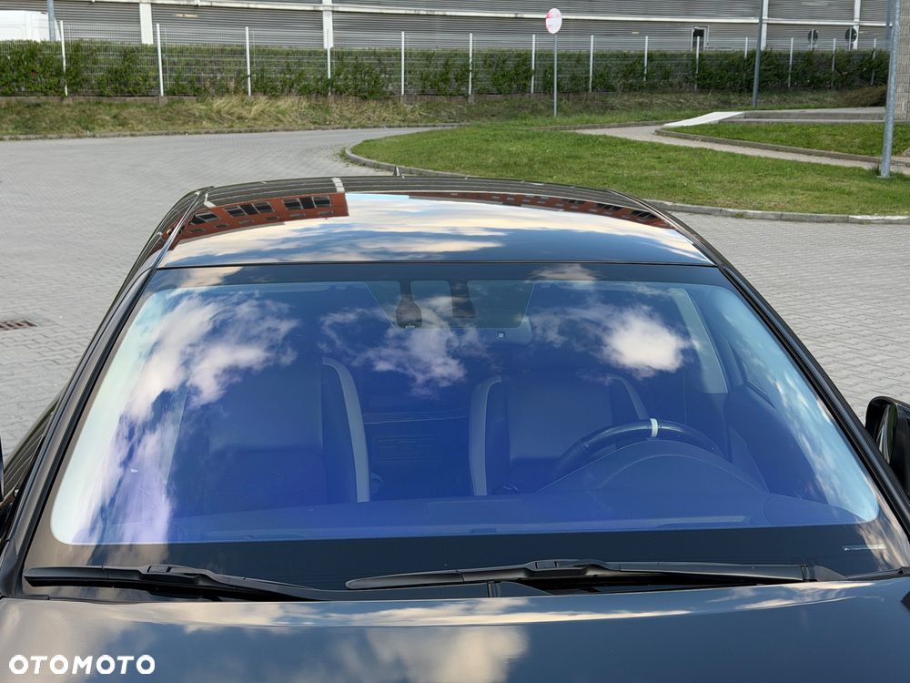 Lexus IS 300h Business Edition - 13