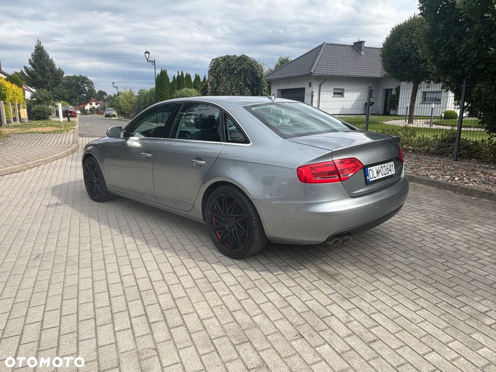 Audi A4 Limousine 2.0 TDI Limited Edition - 3