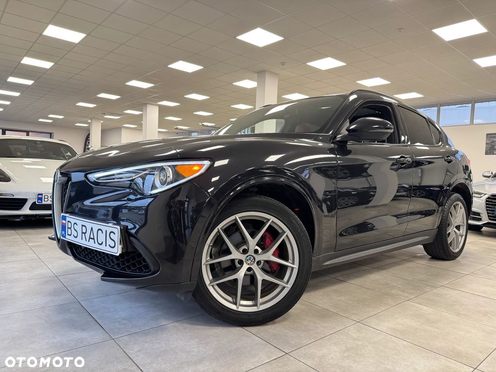 Alfa Romeo Stelvio 2.0 Turbo 16V AT8-Q4 Executive - 1