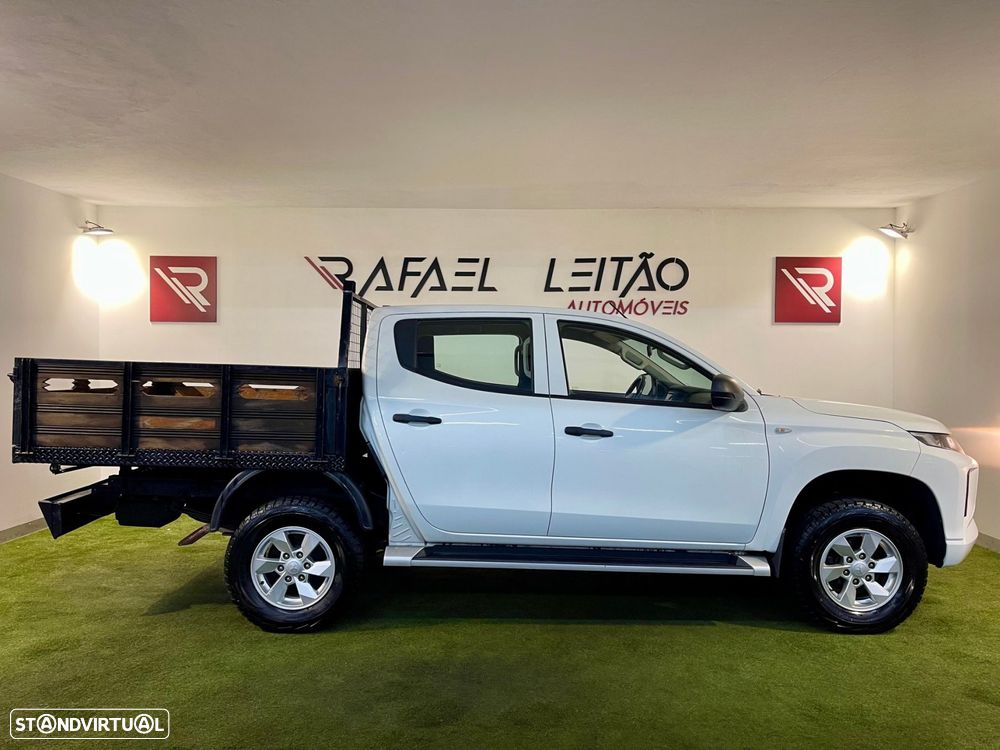 Mitsubishi L200 2.3 DI-D CD Invite 4WD - 6