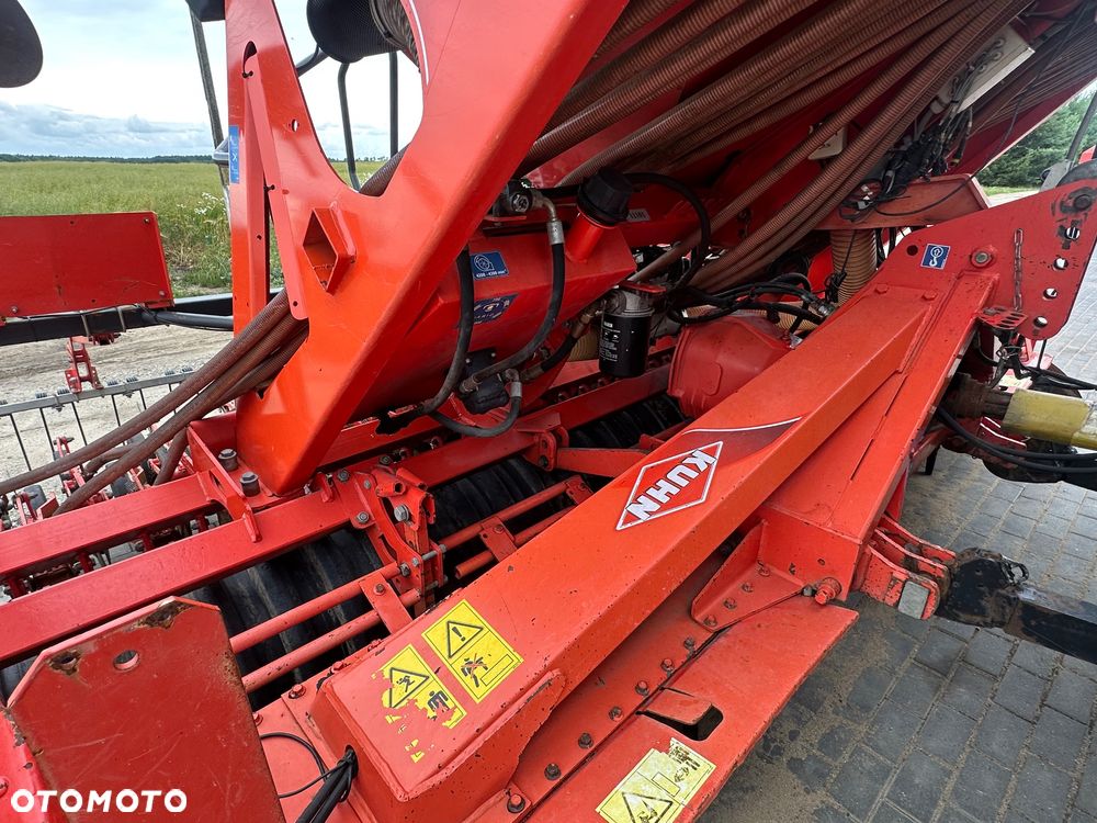 Kuhn agregat uprawowo siewny 4 m brona wirowa kuhn venta combiliner NC 4000 - 8