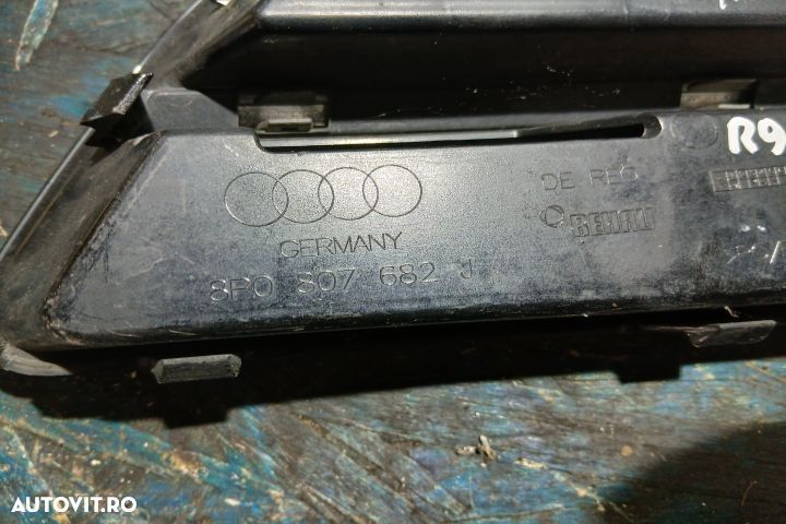 Grila proiector dreapta 8P0807682J 8P0807682J Audi A3 8P/8PA [2th fac - 4