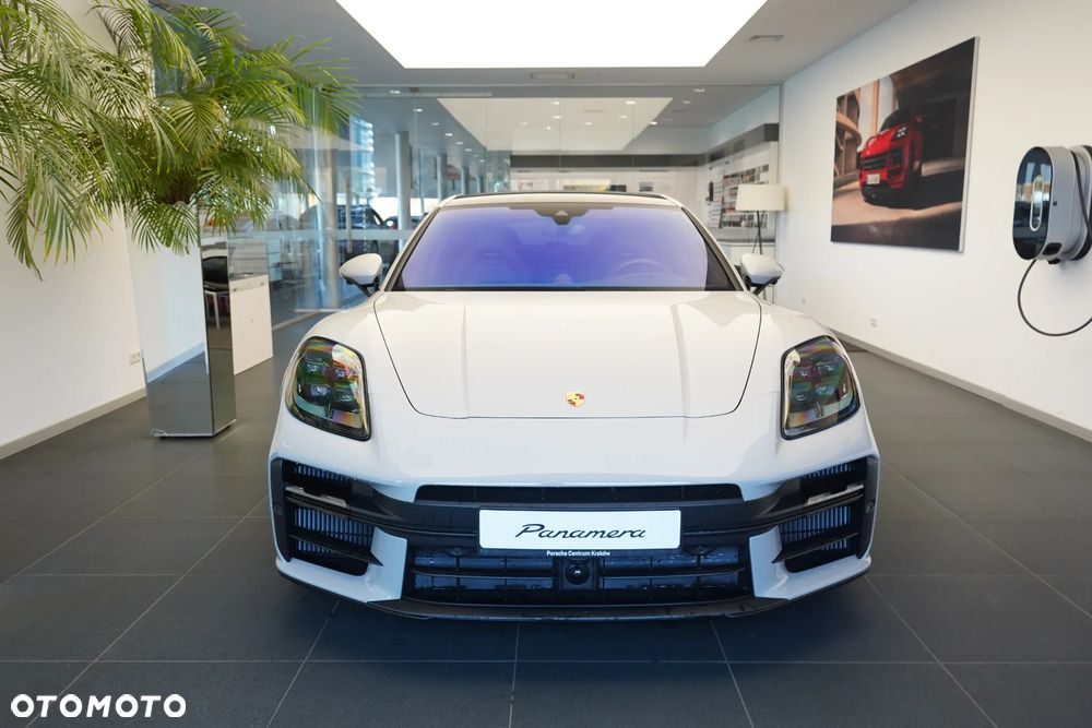 Porsche Panamera - 4