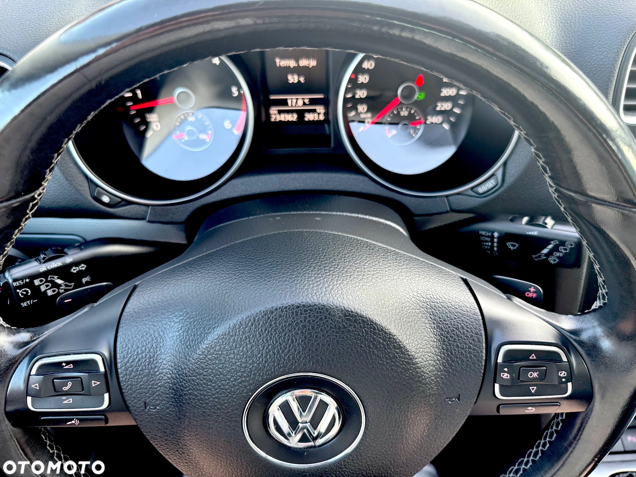 Volkswagen Golf VI 2.0 TDI Comfortline DSG - 10