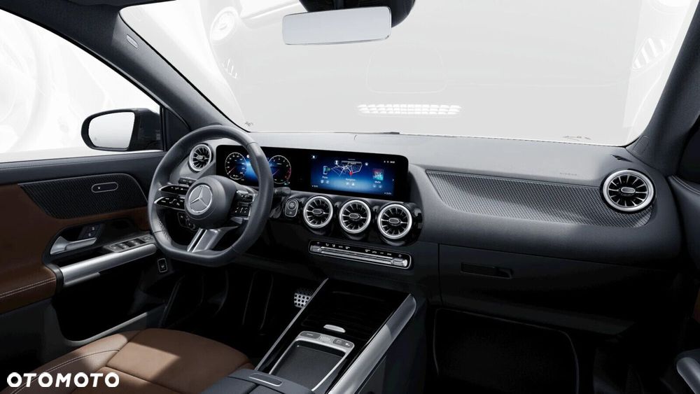 Mercedes-Benz GLA - 9