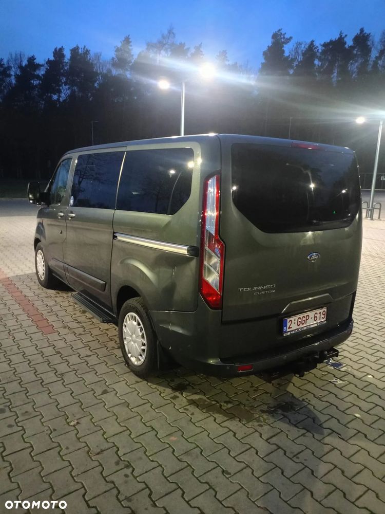 Ford Tourneo Custom - 5