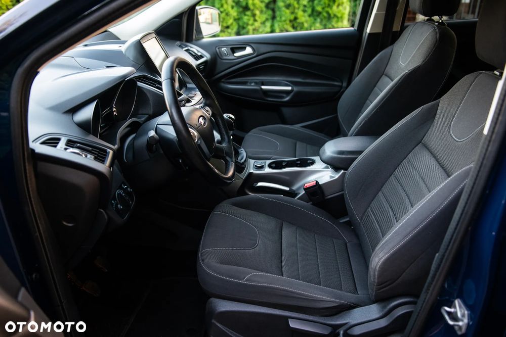 Ford Kuga 2.0 TDCi 2x4 Titanium - 19