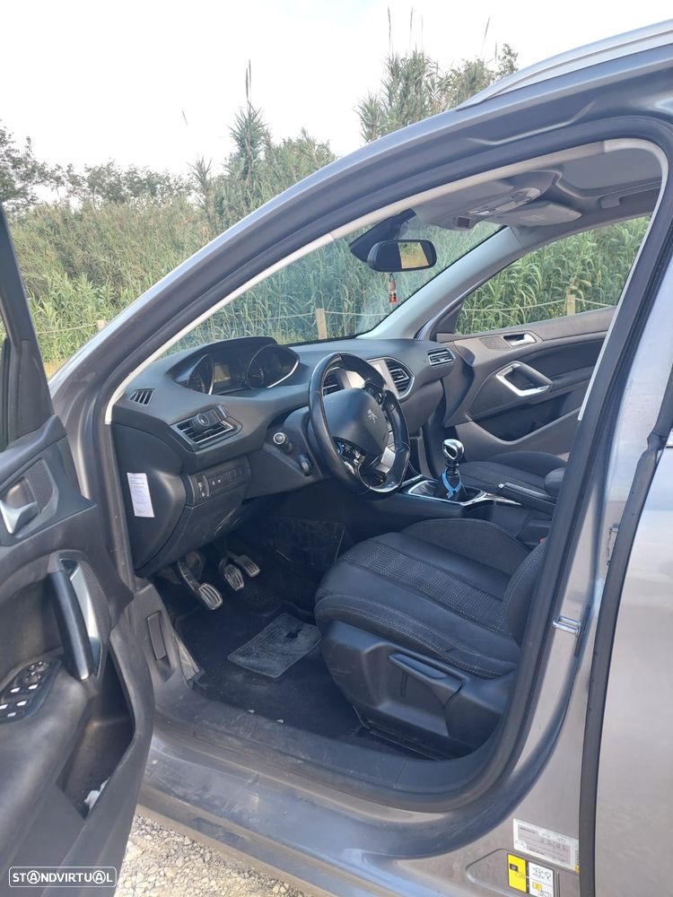 Peugeot 308 SW BlueHDi 120 Stop & Start Active - 4
