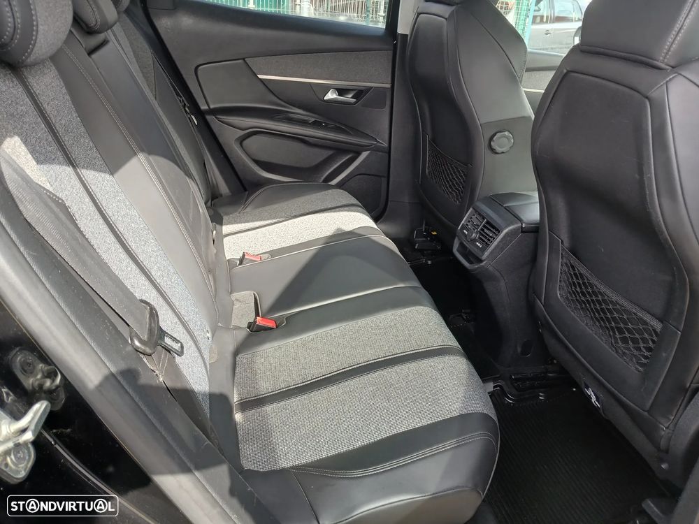 Peugeot 3008 1.5 BlueHDi Allure - 21