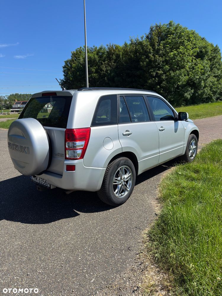 Suzuki Grand Vitara 2.0 Comfort - 6