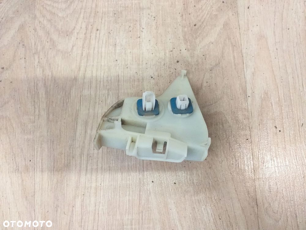 Toyota Prius C AQUA ŚLIZG LAMPY prawy tył - 2