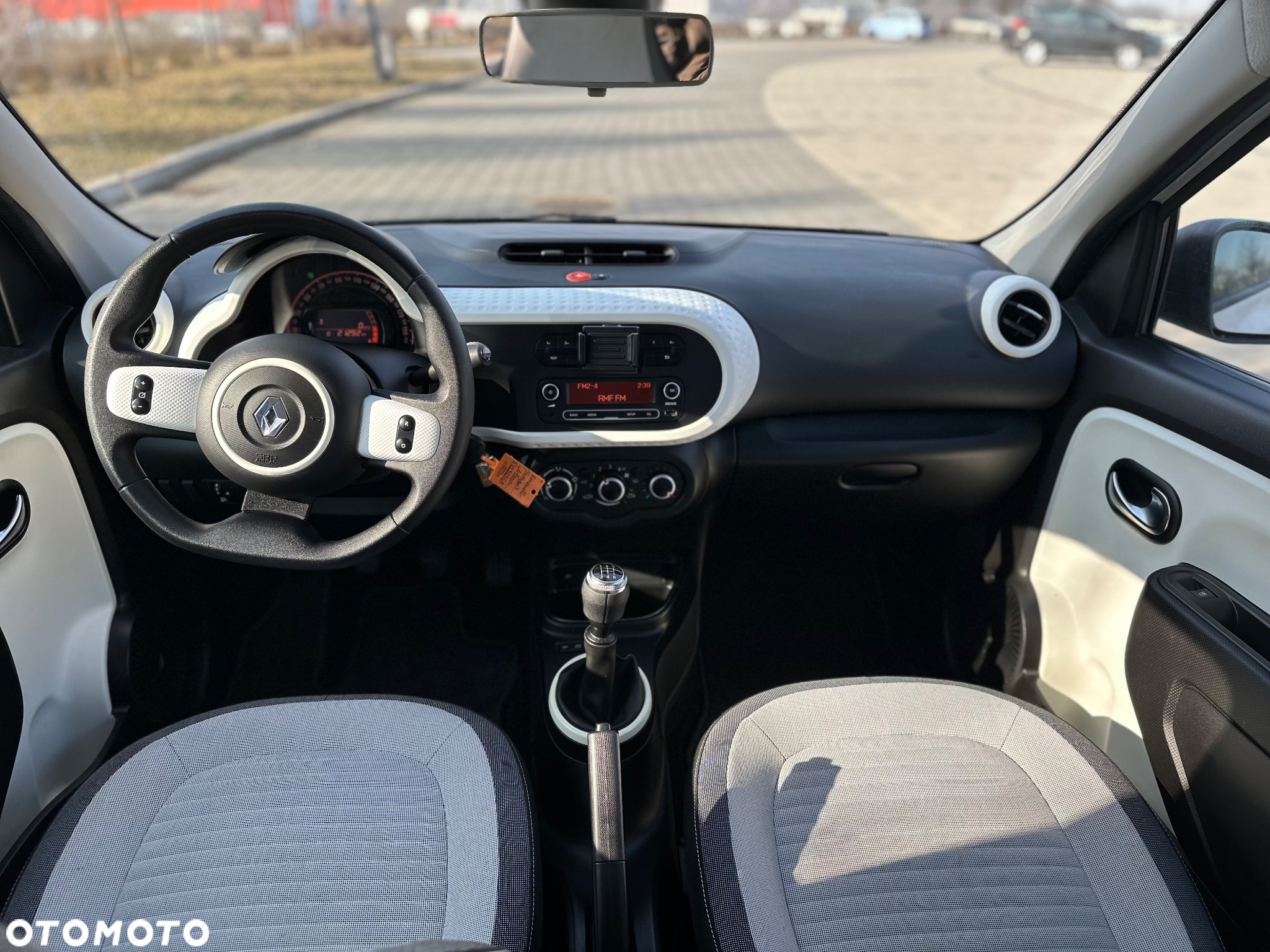 Renault Twingo SCe 70 Intens EU6 - 16