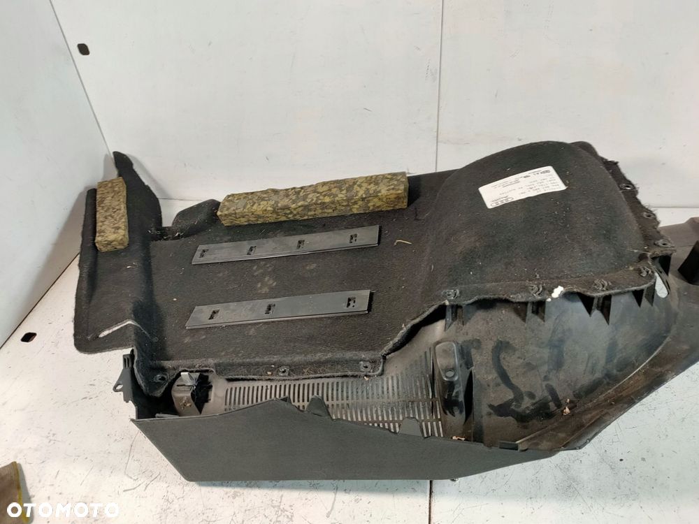 tapicerka bagażnika prawy tył audi a3 8p sportback 8p4863880e - 3