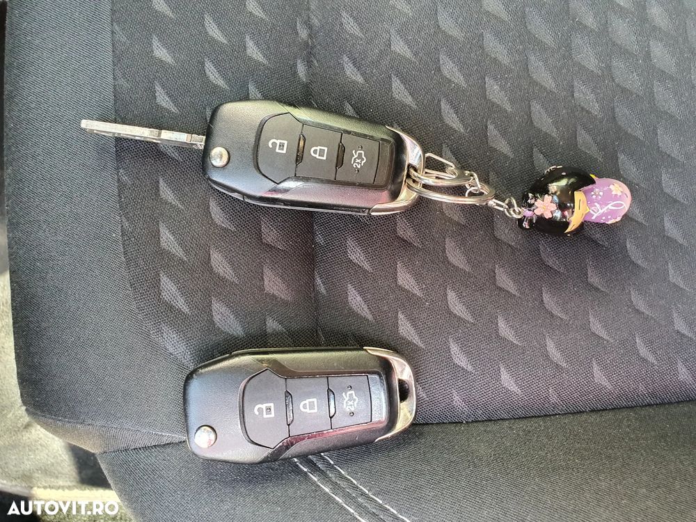 Ford Fiesta 1.0 EcoBoost Titanium - 12