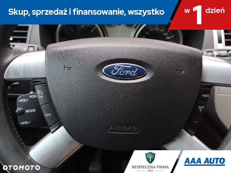 Ford Kuga - 18