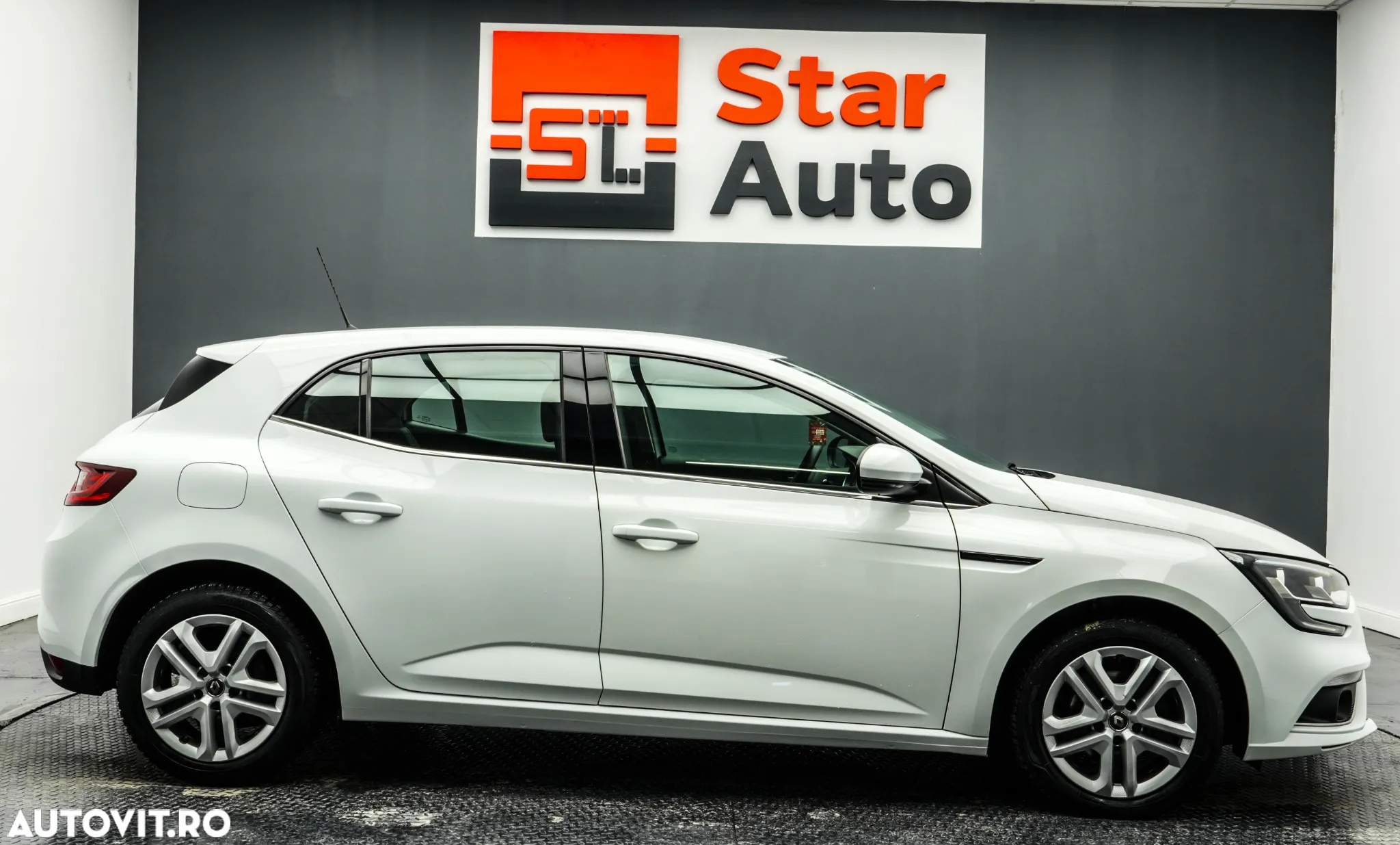 Renault Megane Blue dCi 116 Zen - 11