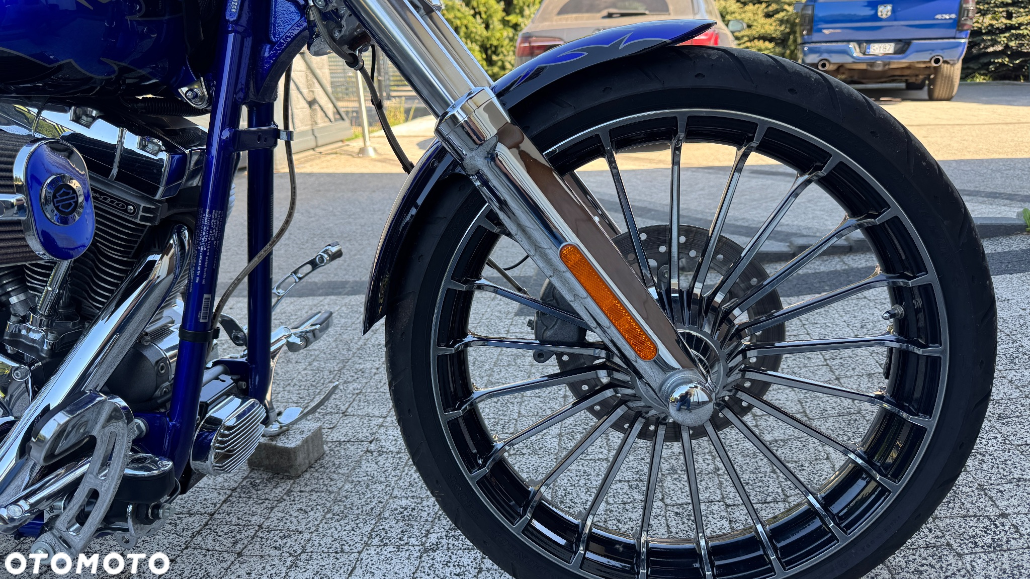 Harley-Davidson Softail Breakout - 31