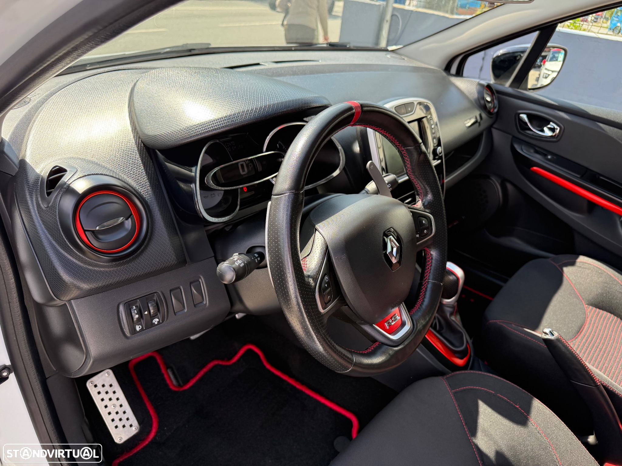 Renault Clio TCe 200 EDC Sport R.S. - 22