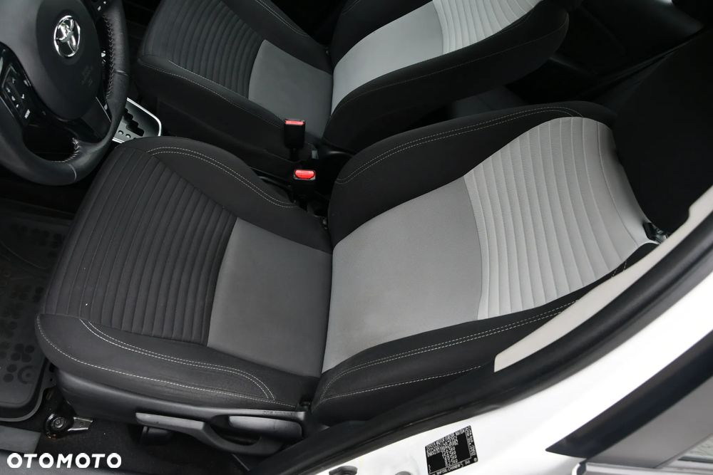 Toyota Yaris Hybrid 100 Premium EU6 - 23