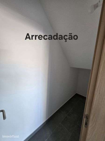 Loja - arrendar - pontinha - a estrear - Grande imagem: 5/10