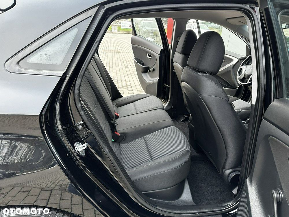 Hyundai i30 1.4 Comfort - 13