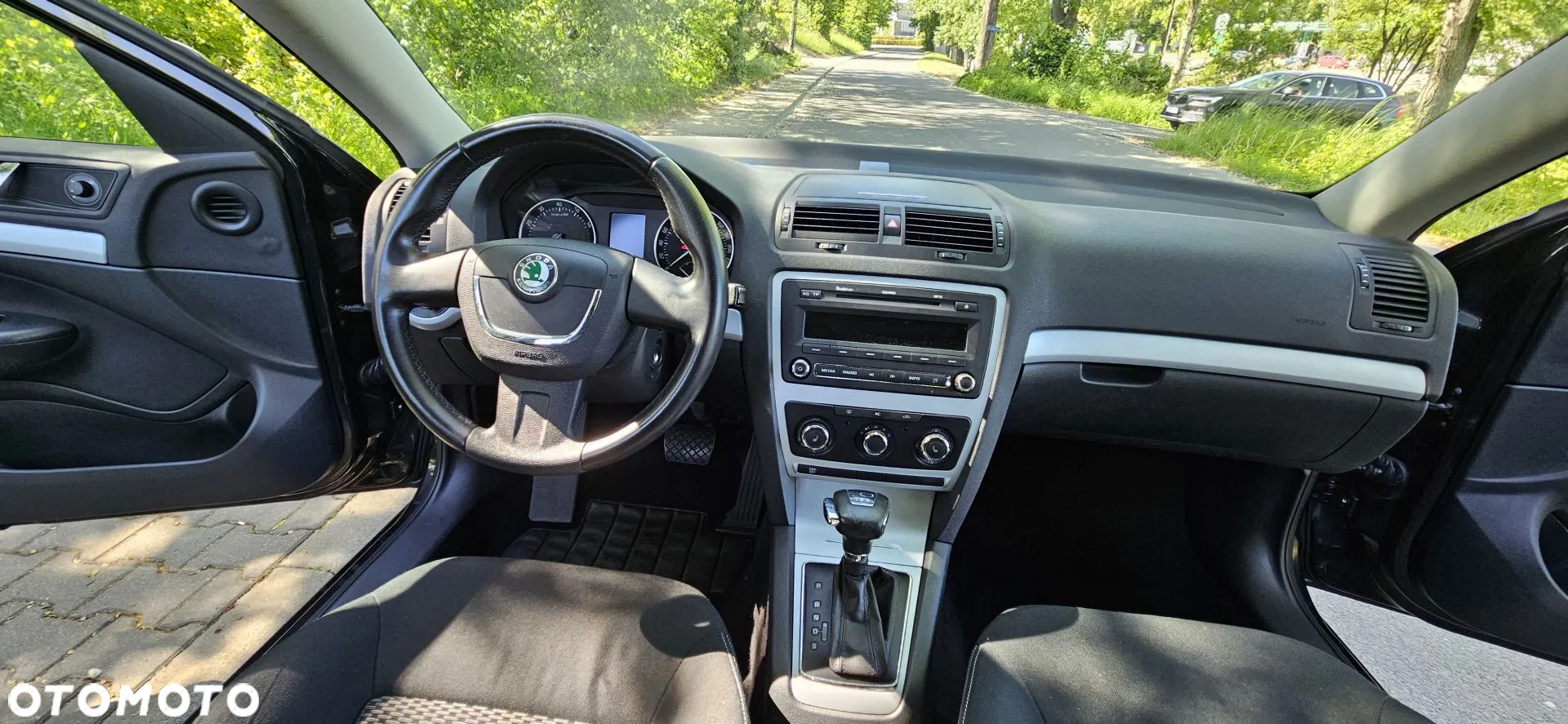 Skoda Octavia 1.8 TSI Ambiente DSG - 17