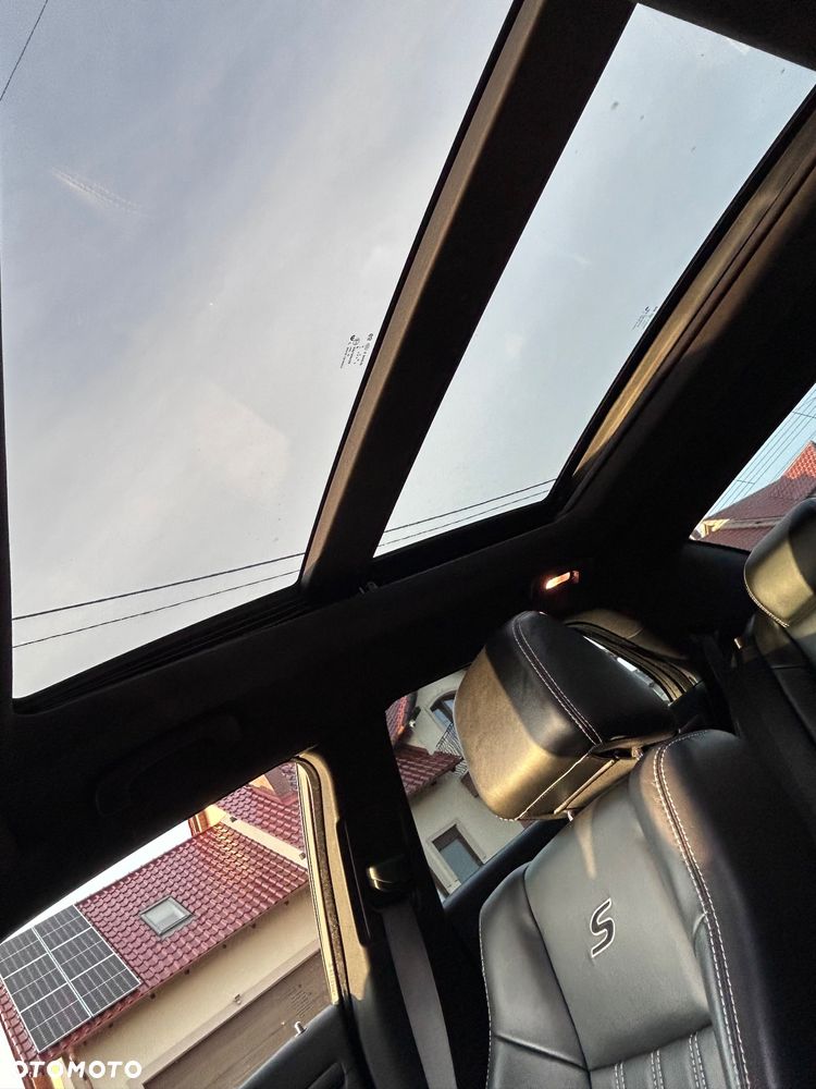 Chrysler 300s - 12
