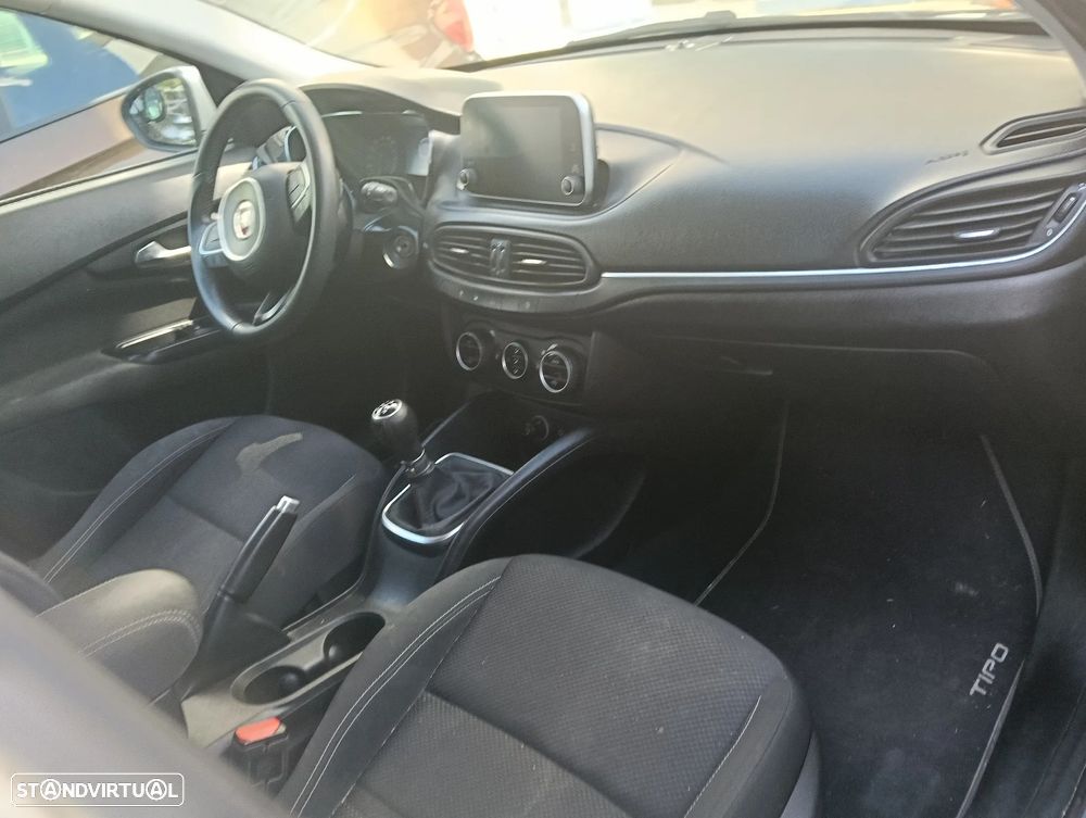 Fiat Tipo Station Wagon 1.3 M-Jet Lounge Tech J17 - 17