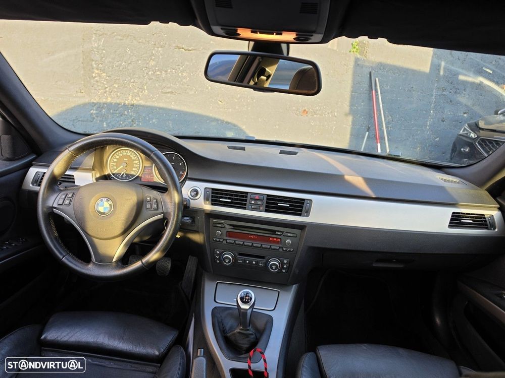 BMW 320 d EfficientDynamics Line Luxury - 9