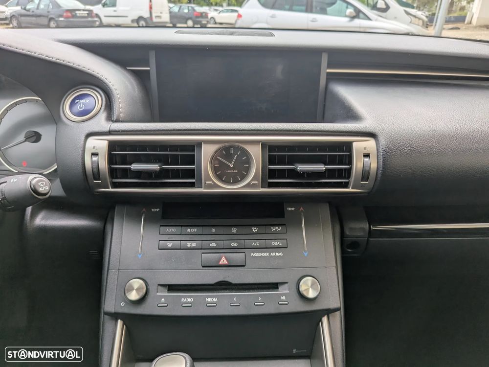 Lexus IS 300H Pack Executive - 11