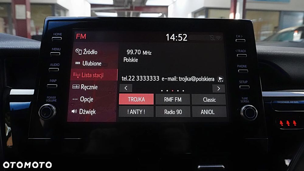 Toyota Camry 2.5 Hybrid Executive CVT - 22