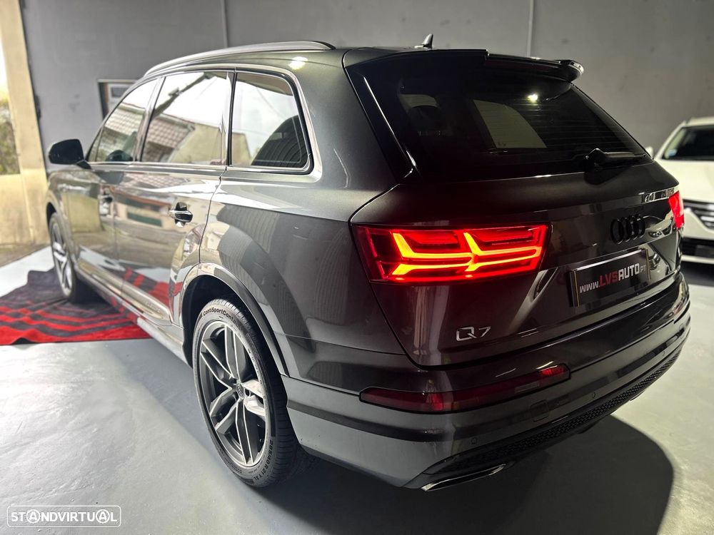 Audi Q7 3.0 TDI quattro S-line Tiptronic 7L - 3
