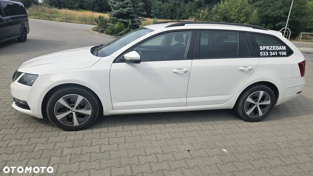 Skoda Octavia 1.6 TDI SCR Ambition - 2
