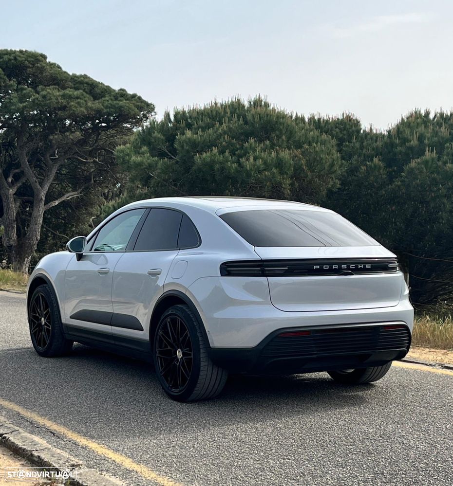 Porsche Macan Electric - 7