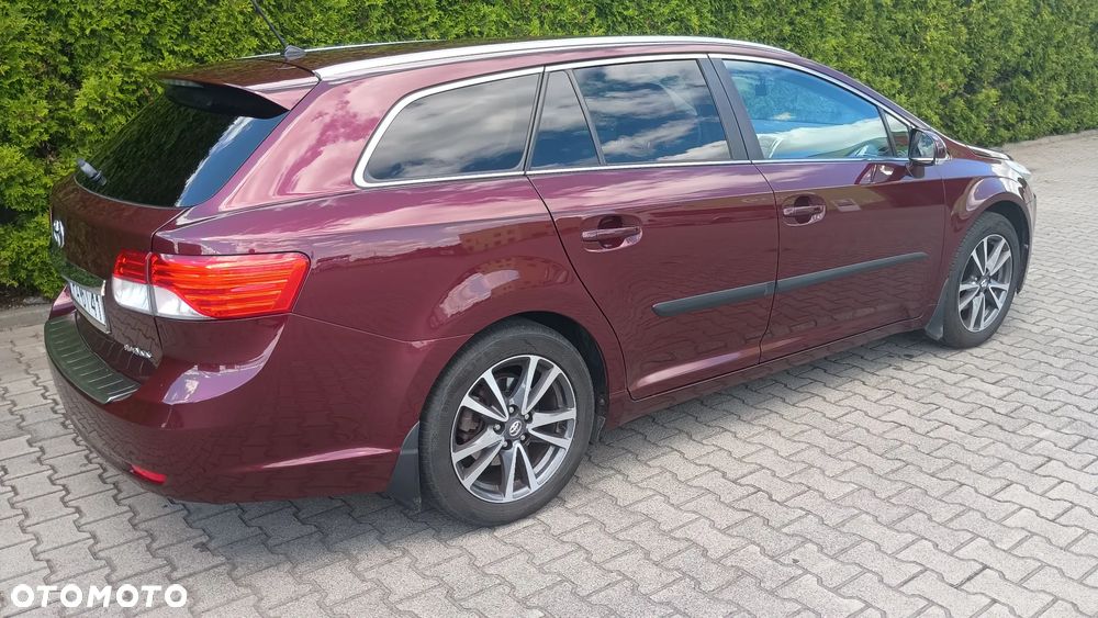 Toyota Avensis 1.8 Sol plus NAVI - 3