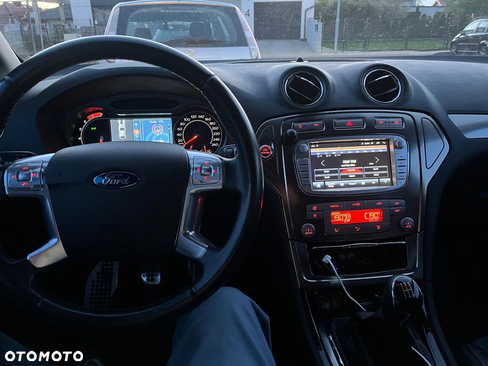 Ford Mondeo 2.0 Viva Titanium - 1