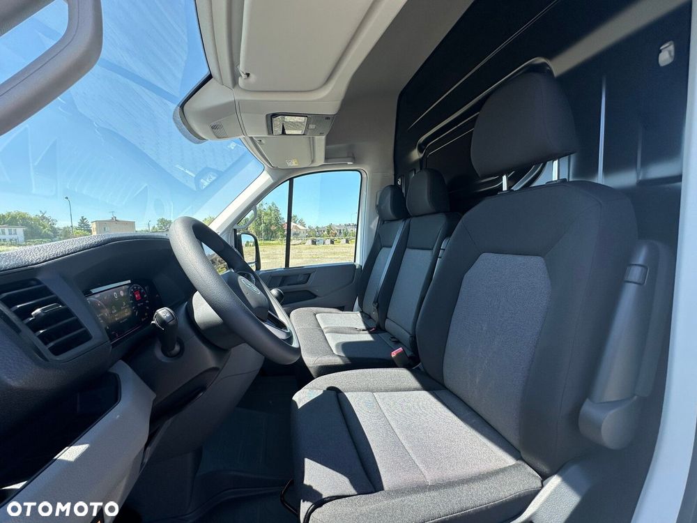 Volkswagen Crafter 35 2.0 TDI L3H3 3640 177 KM - 11