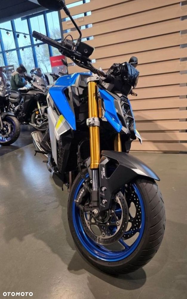 Suzuki GSX 1000 - 8