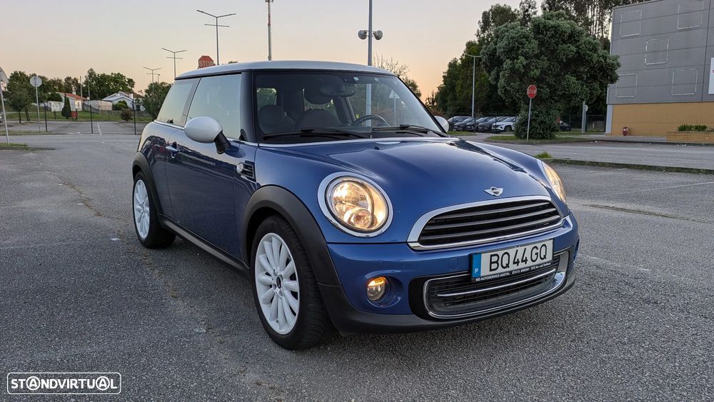 MINI 3 Portas Cooper D - 1