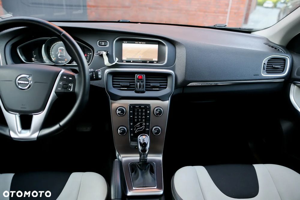 Volvo V40 Cross Country D3 Geartronic Momentum - 21