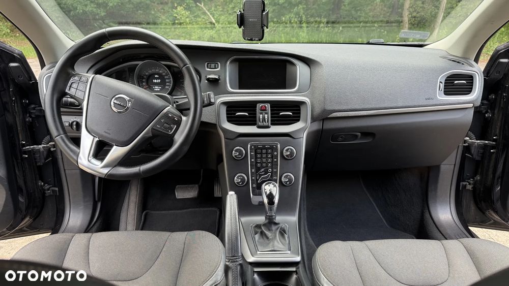 Volvo V40 Cross Country D3 Drive-E Momentum - 16