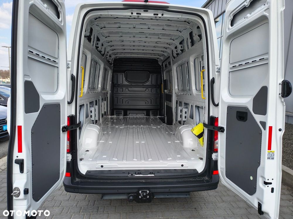 Volkswagen Crafter 4Motion 2.0 TDI 177 KM  L4H3 - 11