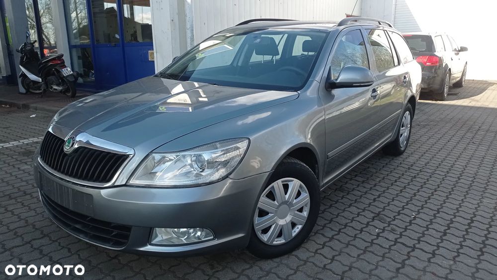 Skoda Octavia 1.6 TDI DPF Elegance - 2