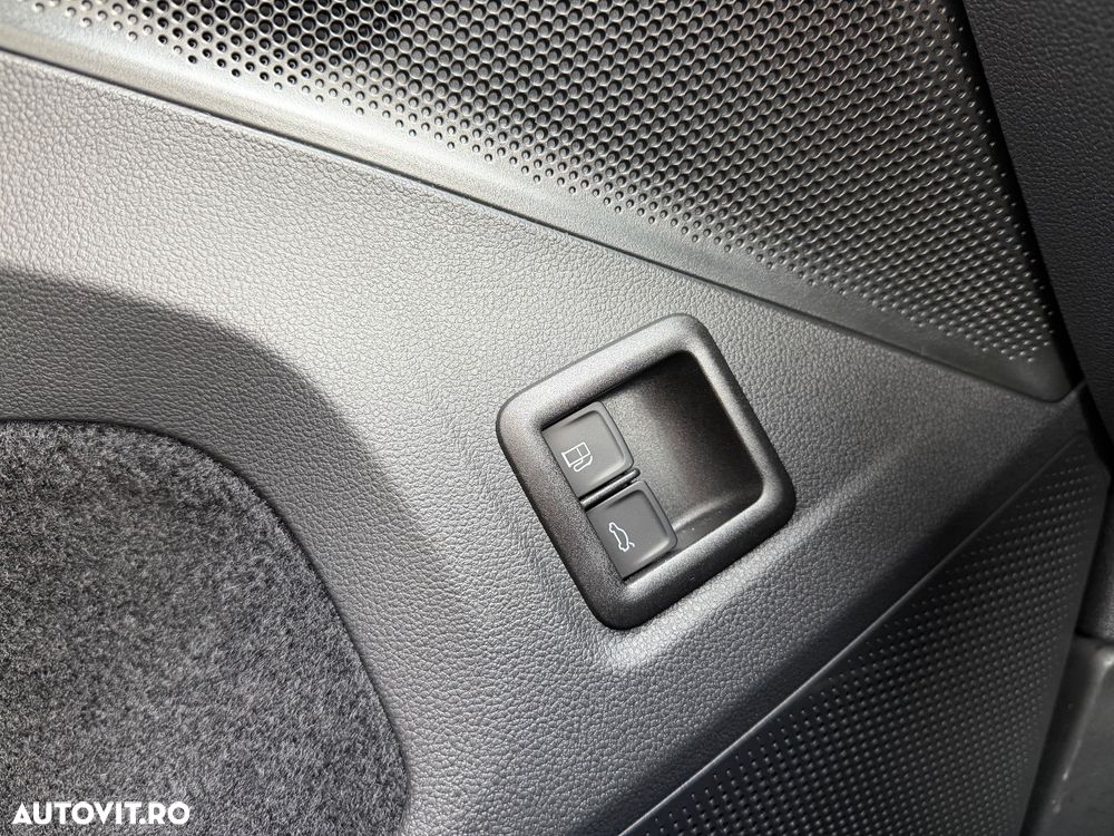 Volkswagen Tayron 1.5 TSI DSG PHEV Life - 11