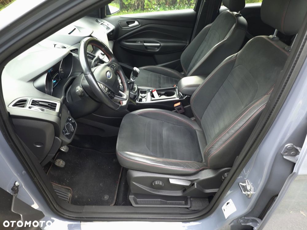 Ford Kuga 2.0 TDCi AWD ST-Line - 9