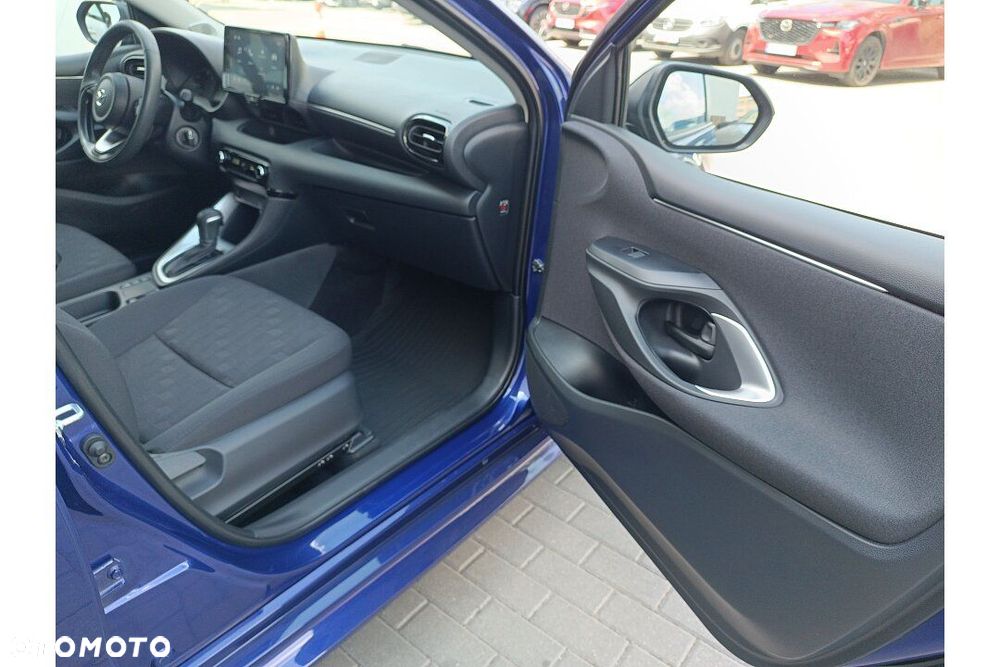 Mazda 2 Hybrid - 19