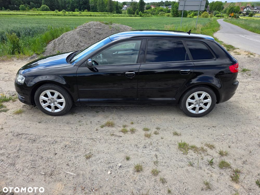 Audi A3 Sportback 1.6 TDI DPF Ambiente - 3